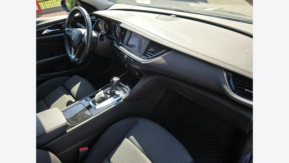 OPEL Insignia -