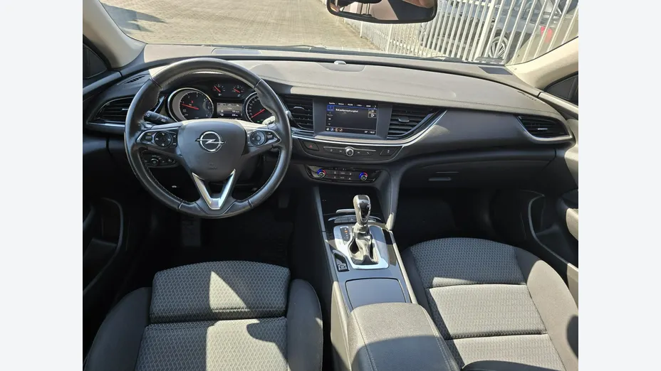 OPEL Insignia -