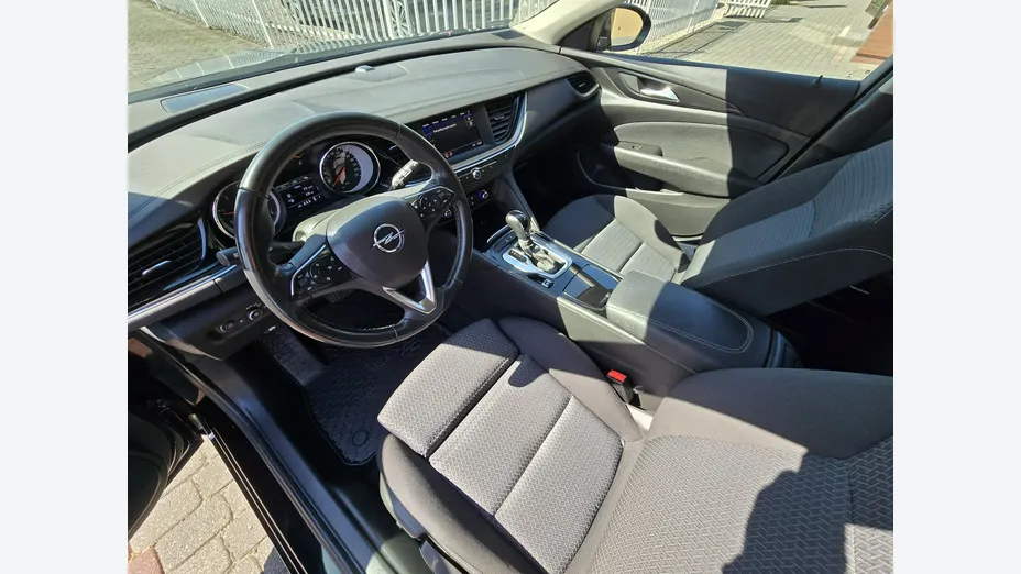 OPEL Insignia -
