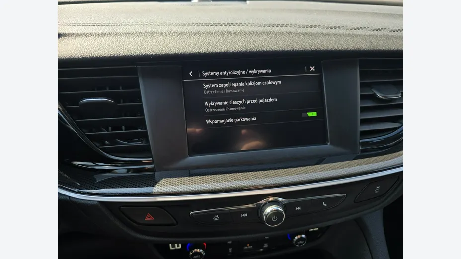 OPEL Insignia -