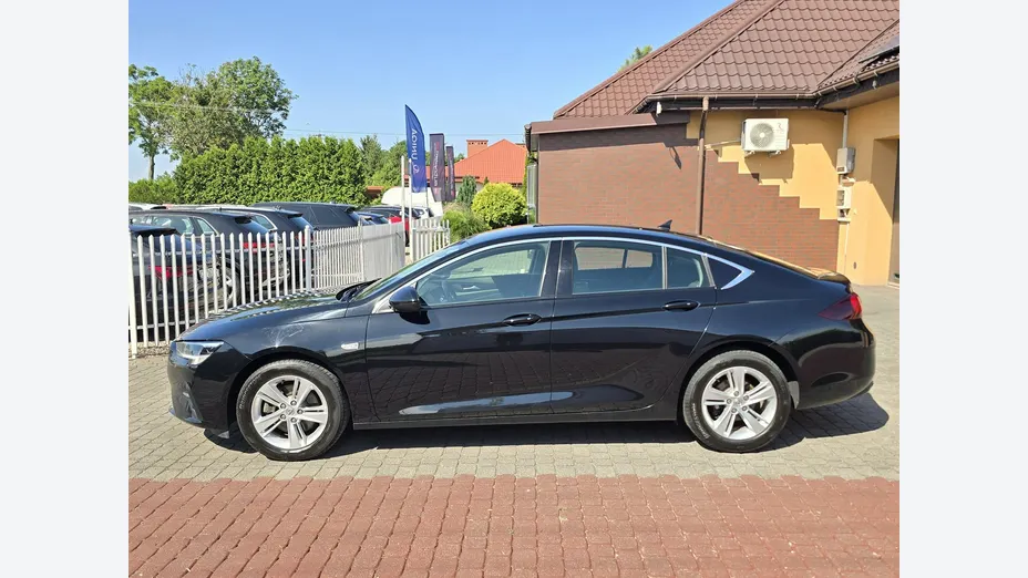 OPEL Insignia -