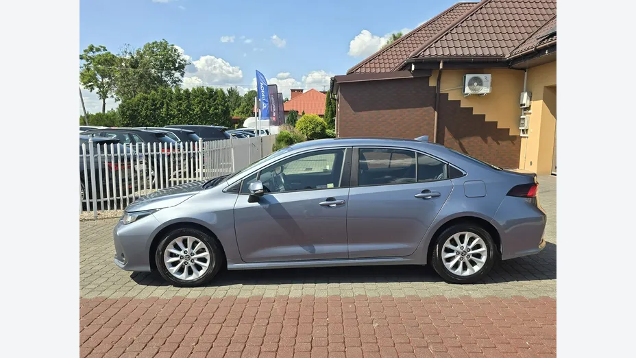 TOYOTA Corolla -