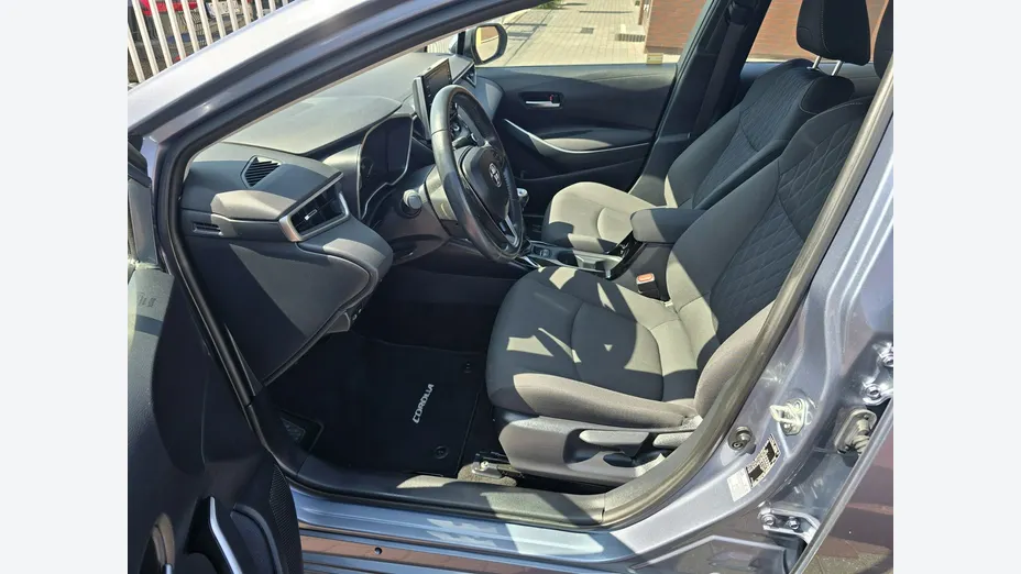 TOYOTA Corolla -