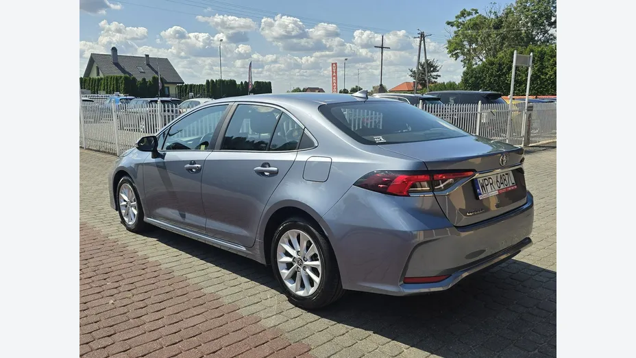 TOYOTA Corolla -