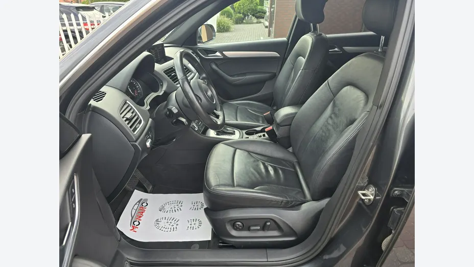 AUDI Q3 -