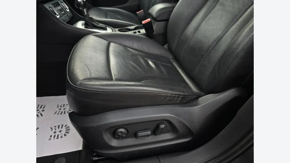 AUDI Q3 -