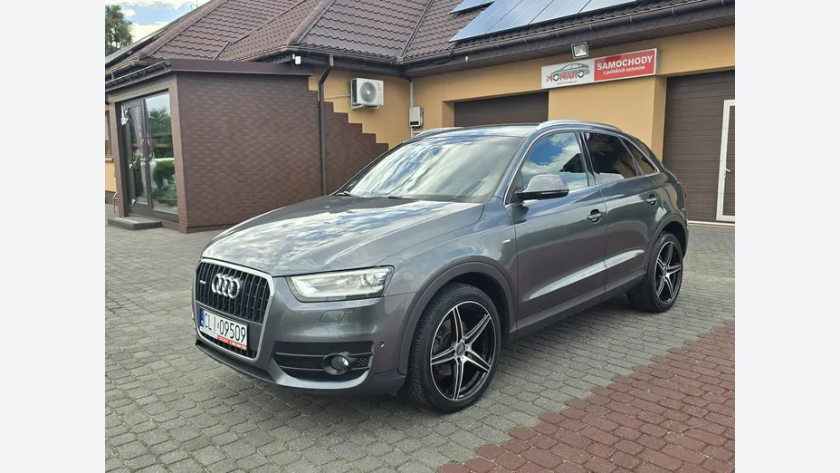 AUDI Q3 -