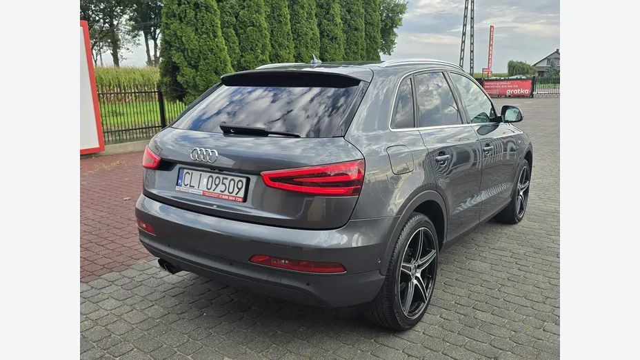 AUDI Q3 -