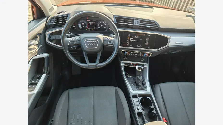 AUDI Q3 -