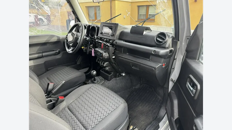 SUZUKI Jimny -