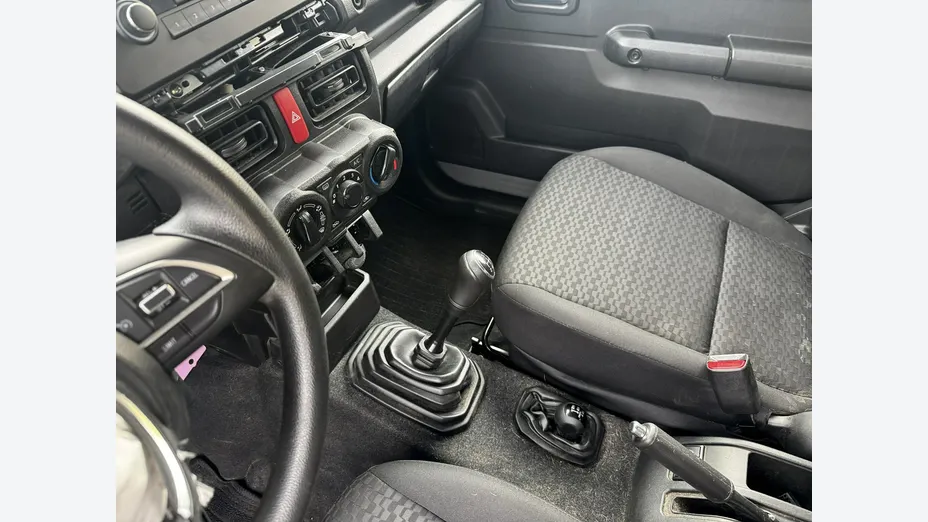 SUZUKI Jimny -
