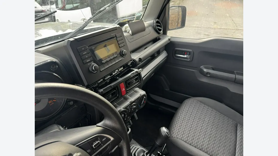 SUZUKI Jimny -