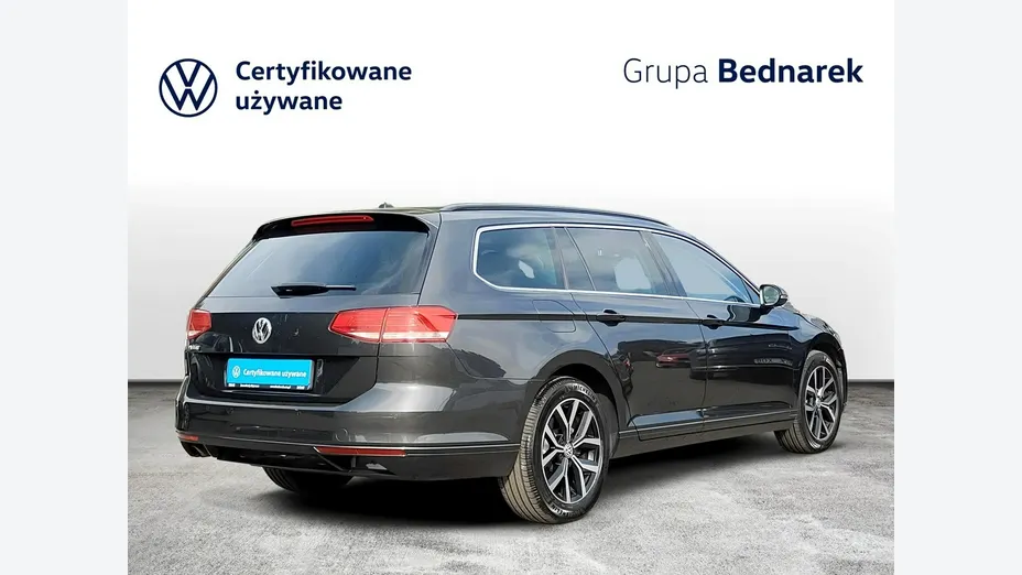 VOLKSWAGEN Passat -
