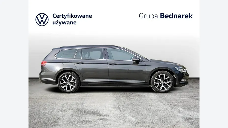 VOLKSWAGEN Passat -