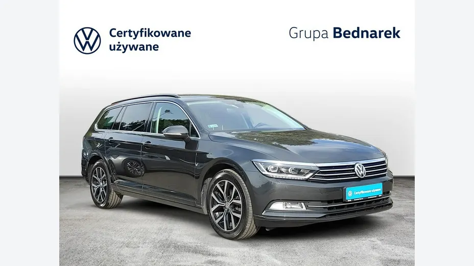 VOLKSWAGEN Passat -