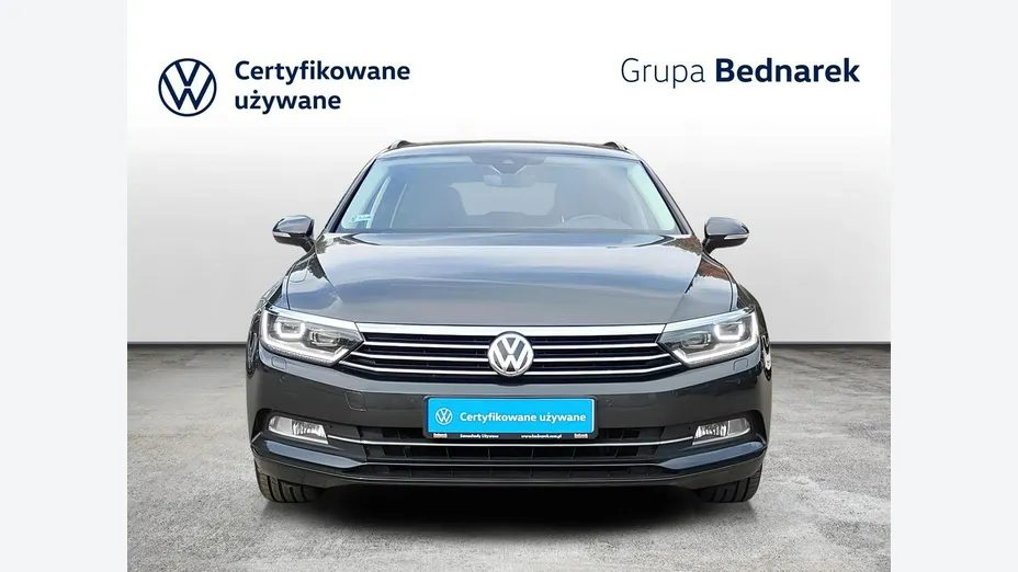 VOLKSWAGEN Passat -