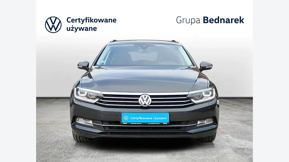 VOLKSWAGEN Passat -