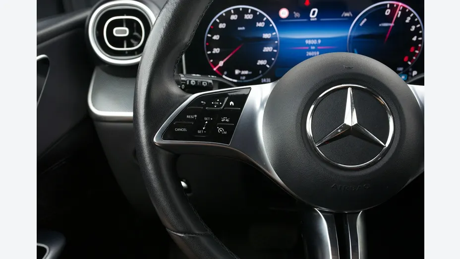MERCEDES-BENZ GLC -