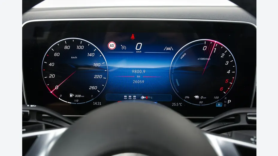 MERCEDES-BENZ GLC -