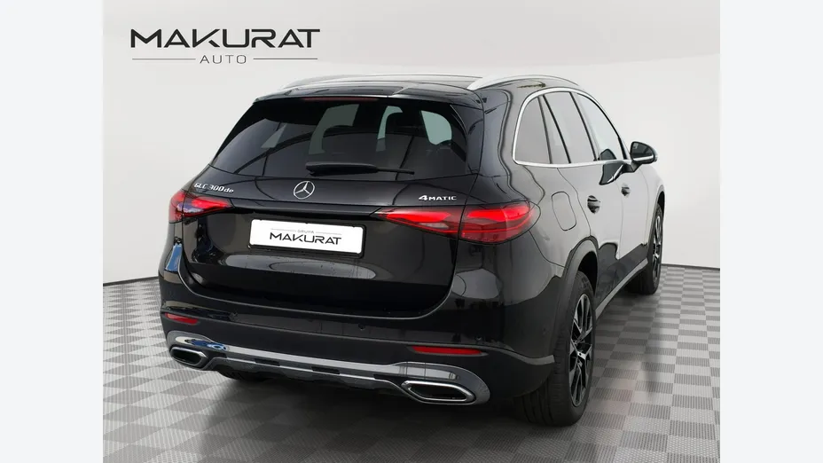 MERCEDES-BENZ GLC -