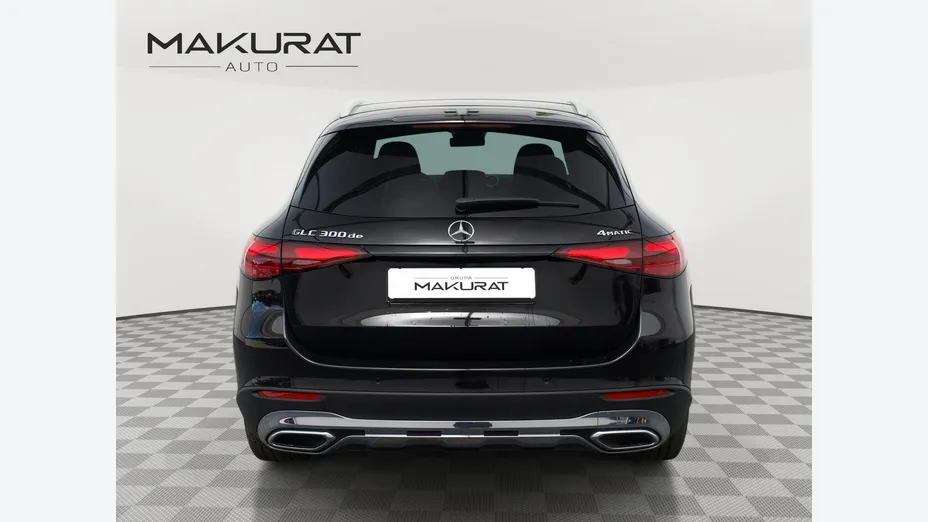 MERCEDES-BENZ GLC -