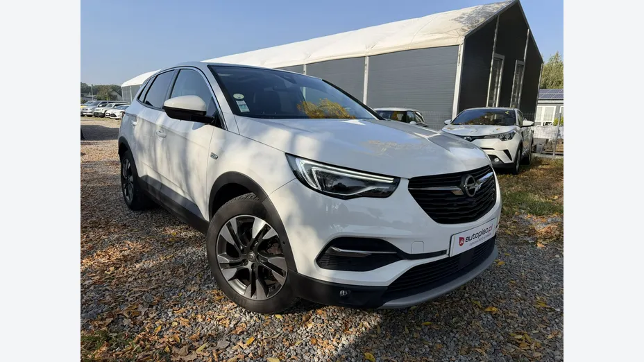 OPEL Grandland X -
