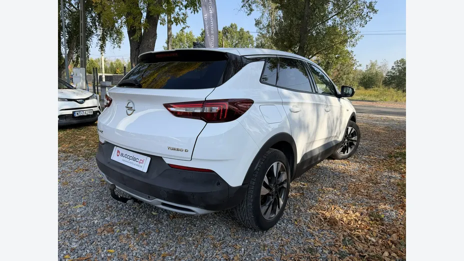 OPEL Grandland X -