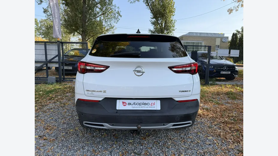 OPEL Grandland X -