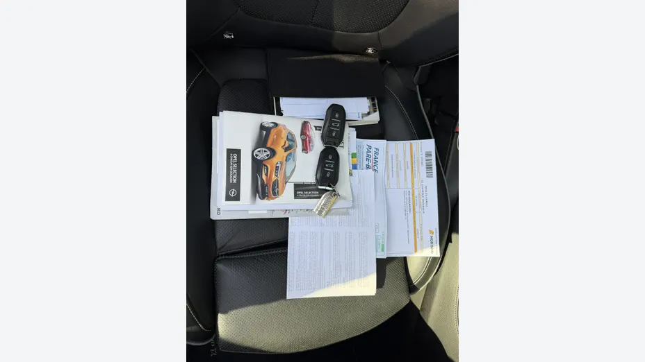 OPEL Grandland X -