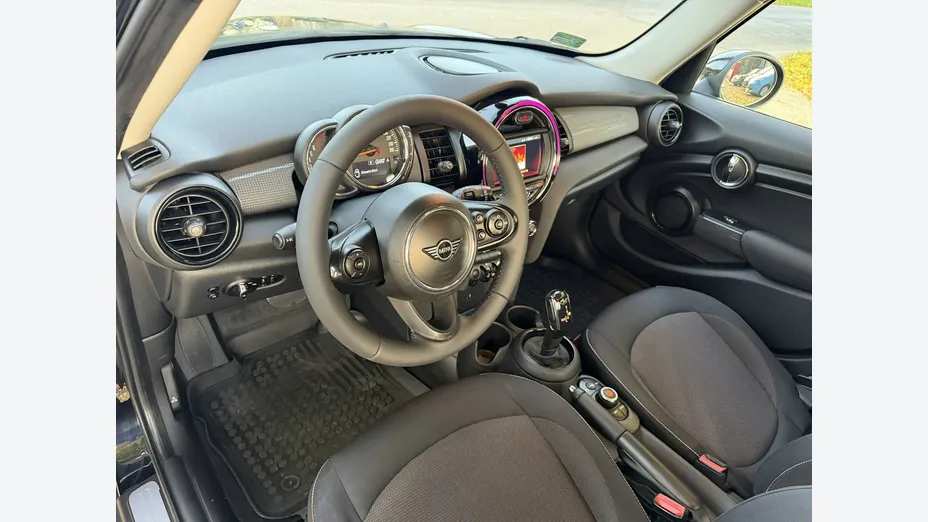 MINI Cooper -