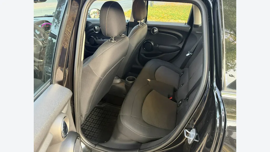 MINI Cooper -