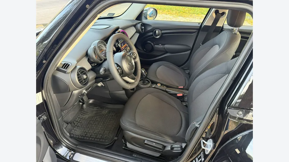 MINI Cooper -