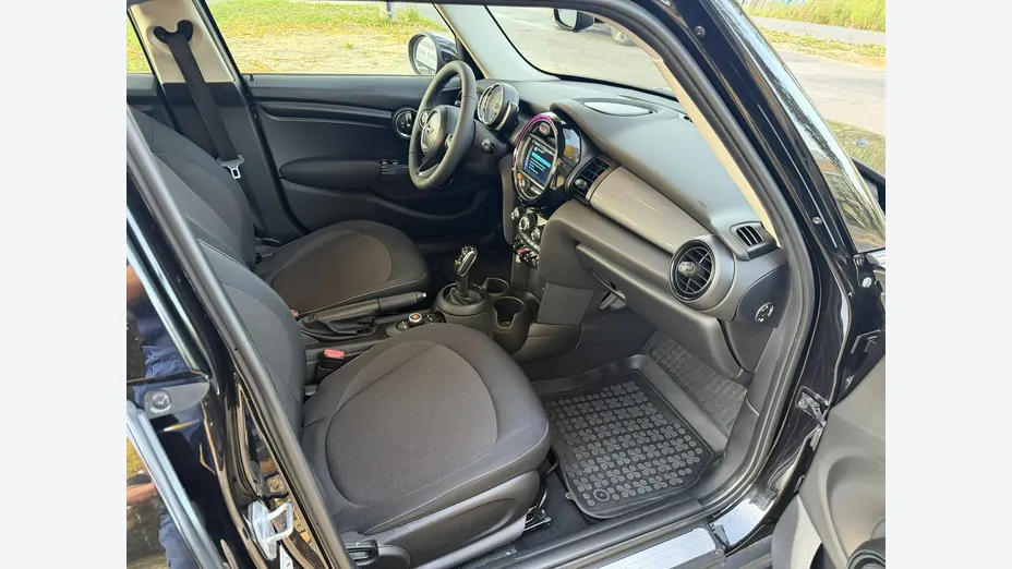 MINI Cooper -