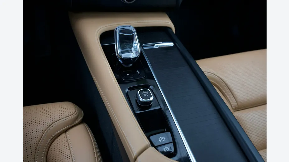 VOLVO XC90 -