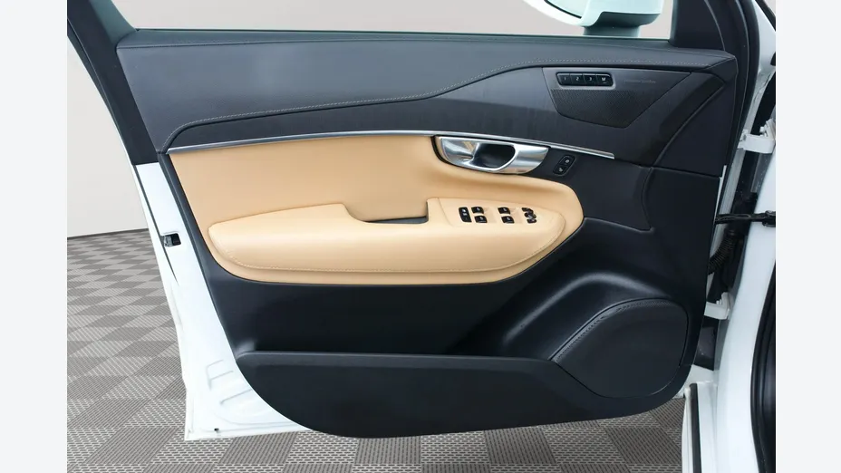 VOLVO XC90 -