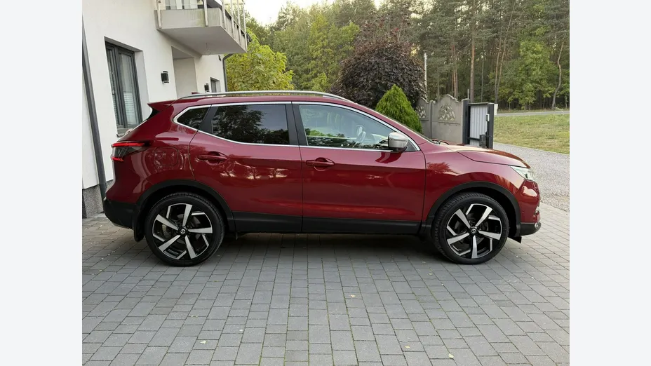 NISSAN Qashqai -
