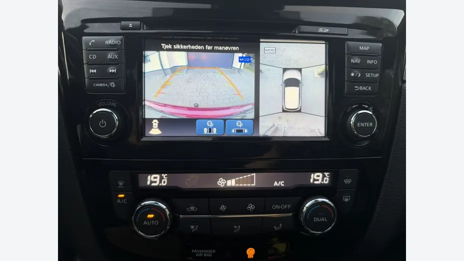 NISSAN Qashqai -