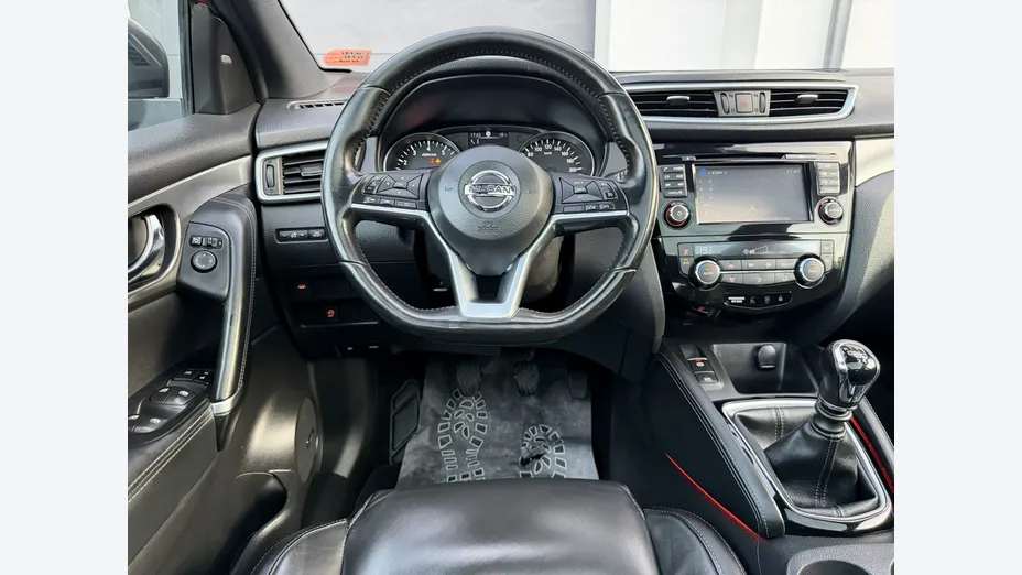 NISSAN Qashqai -