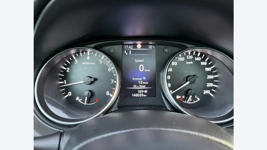 NISSAN Qashqai -