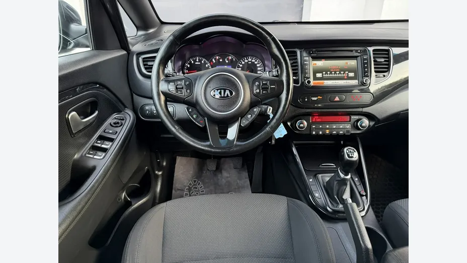 KIA Carens -