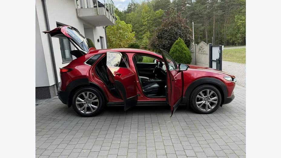 MAZDA CX-30 -