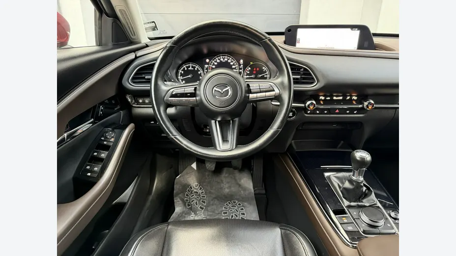 MAZDA CX-30 -