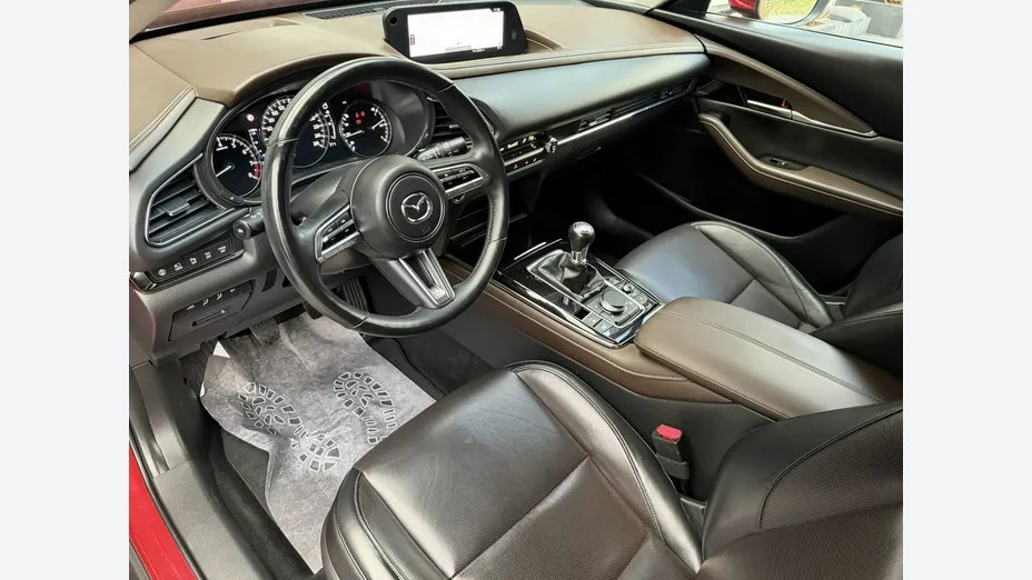 MAZDA CX-30 -