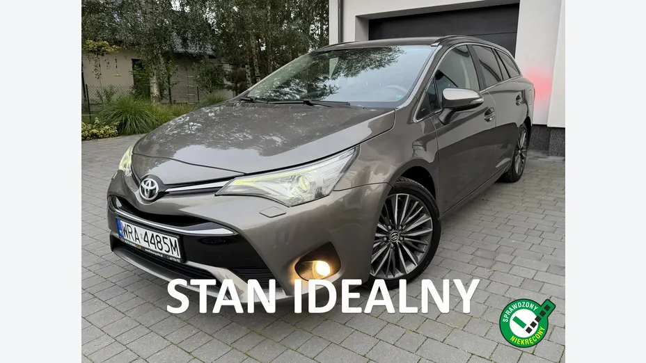 TOYOTA Avensis -