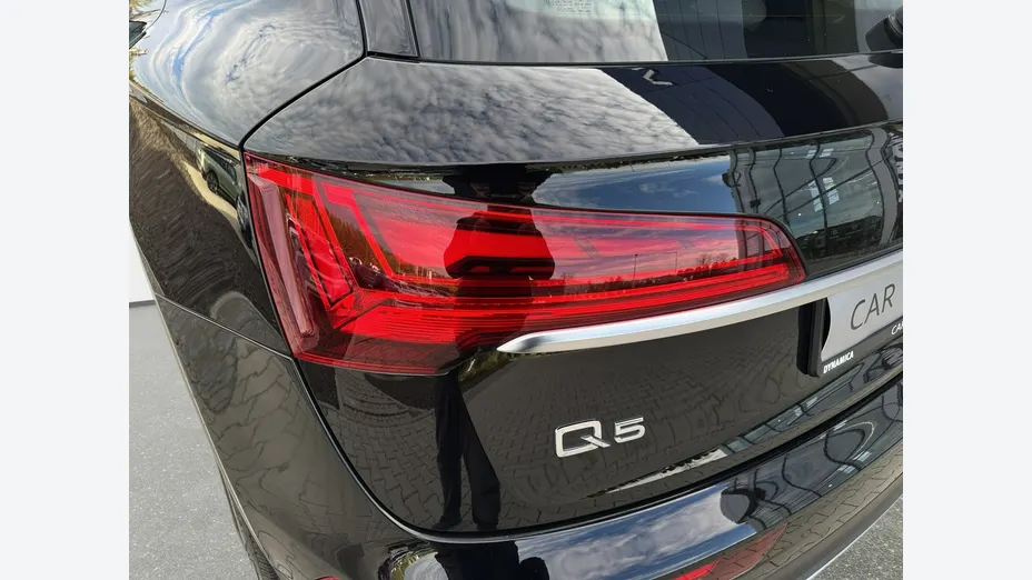 AUDI Q5 -