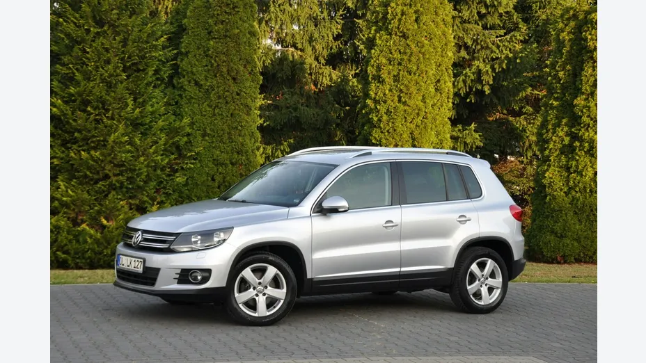 VOLKSWAGEN Tiguan -