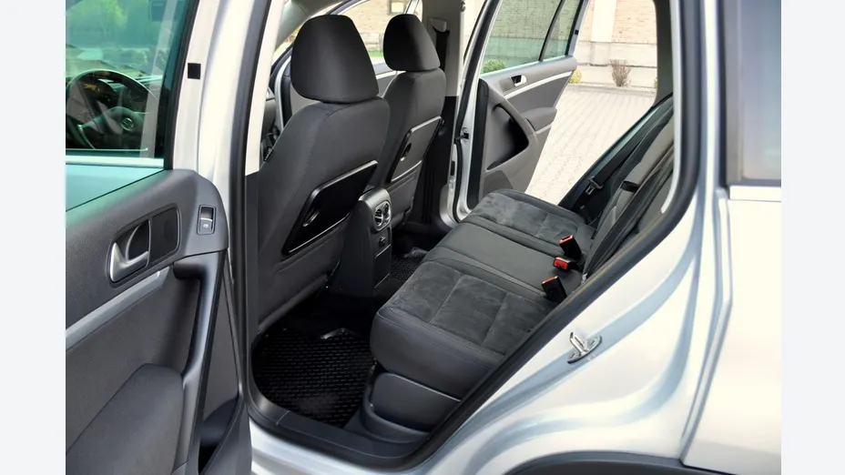 VOLKSWAGEN Tiguan -