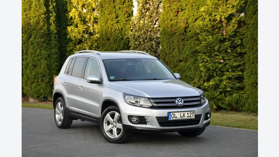 VOLKSWAGEN Tiguan -