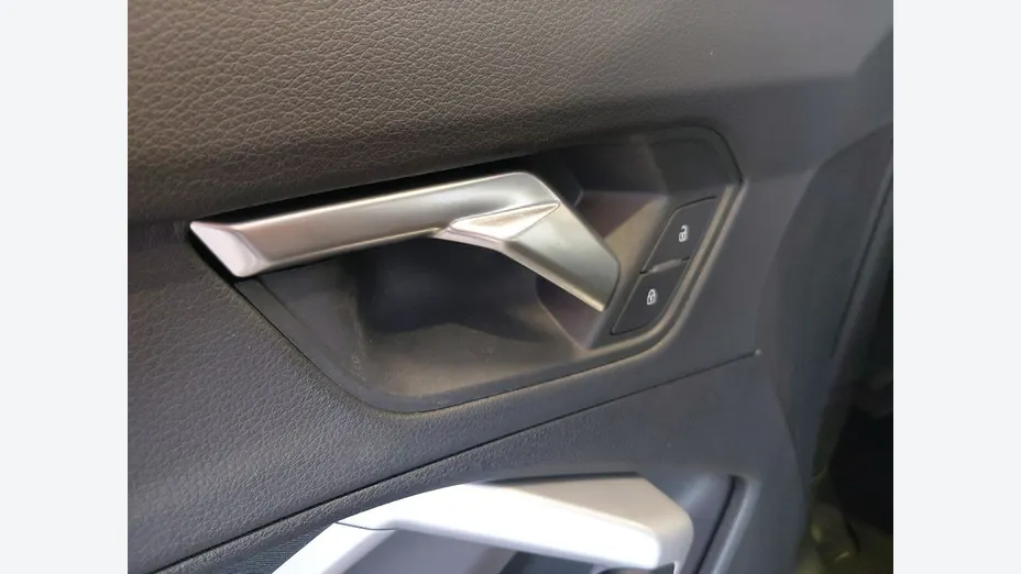 AUDI Q3 -