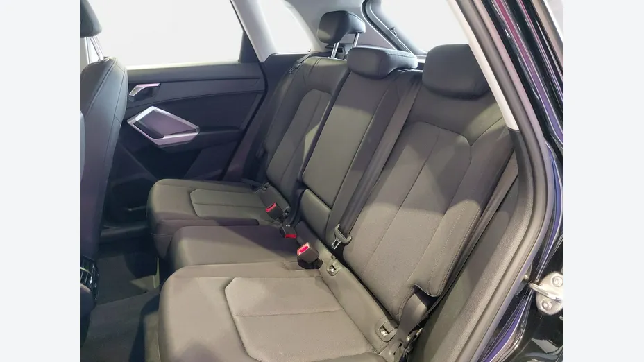 AUDI Q3 -